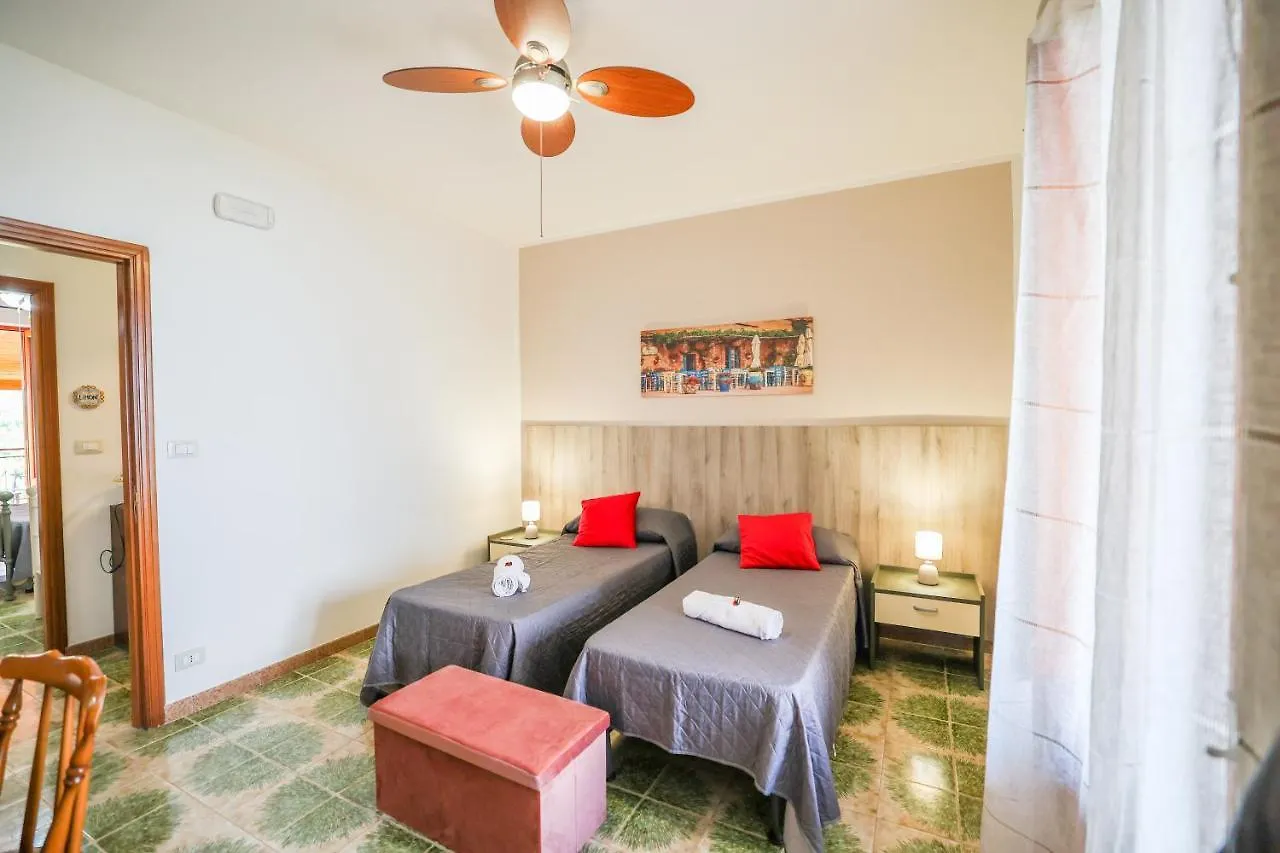 טראביה B&B Giardino Dei Cedri לינה וארוחת בוקר