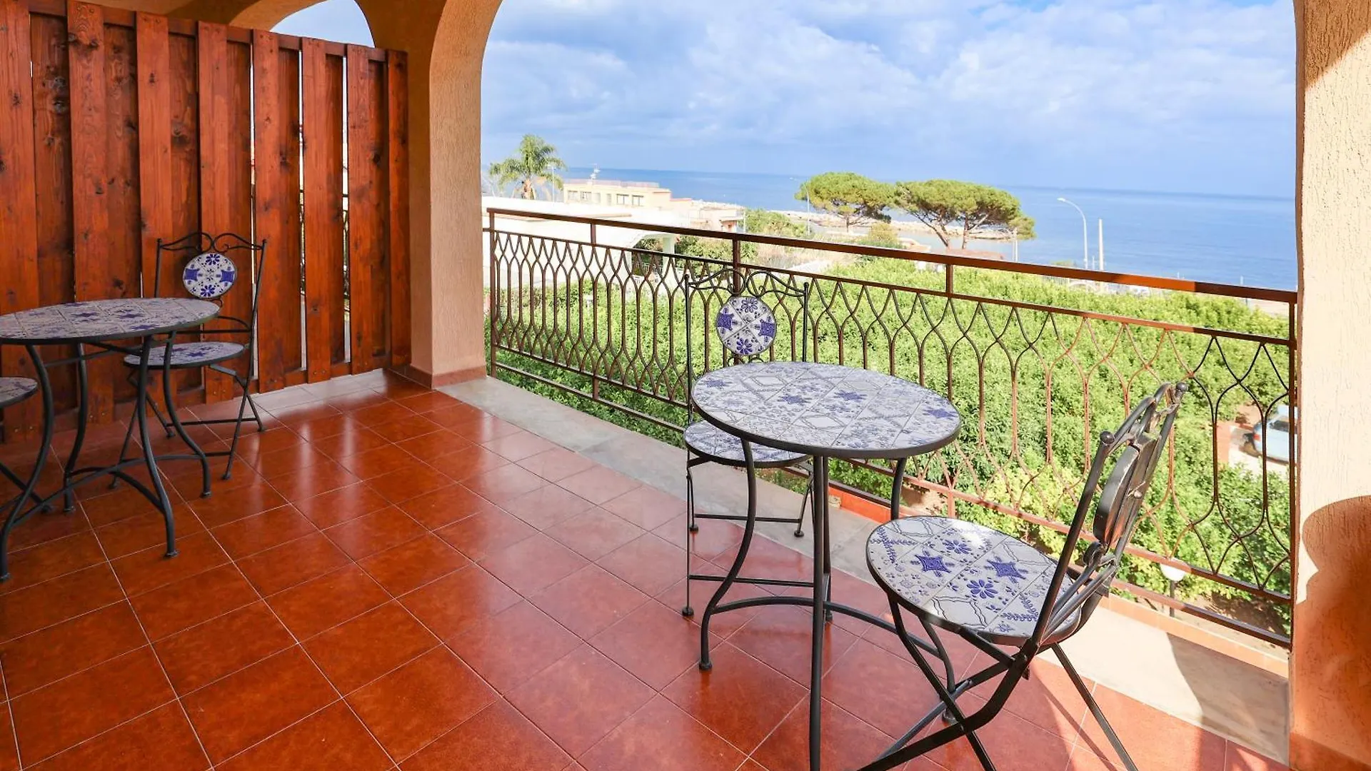 טראביה B&B Giardino Dei Cedri לינה וארוחת בוקר