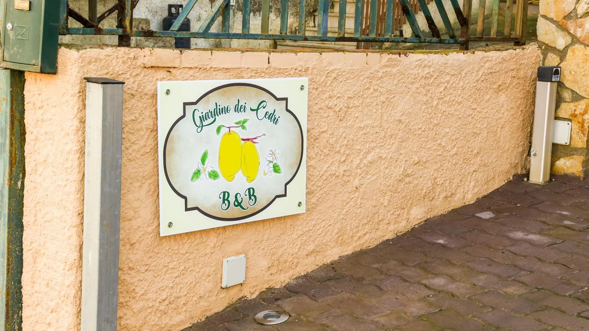 לינה וארוחת בוקר טראביה B&B Giardino Dei Cedri